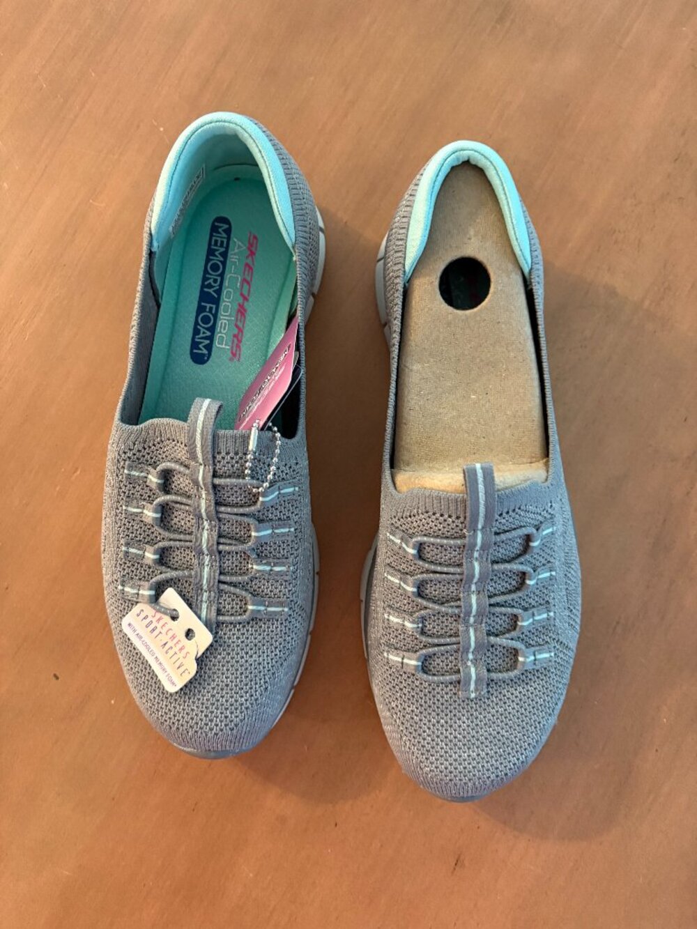 NWT Skechers Gratis More Playful Slip-on Walking Sneakers, sz 8